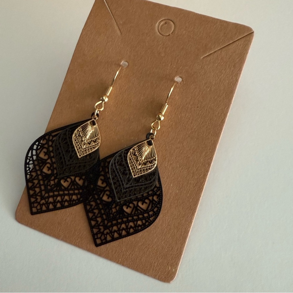 💙 Bohemian Hippie Filigree Drop Earrings Gold - Picture 4 of 6
